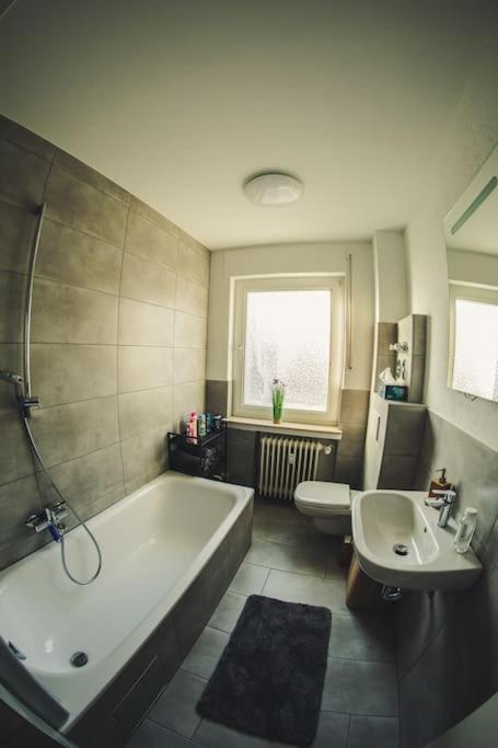 Wunderschoene Neue 3,5 Zimmerwohnung Naehe Kassel Bis 4 Erwachsene 3 Kinder Fuldatal Exteriér fotografie