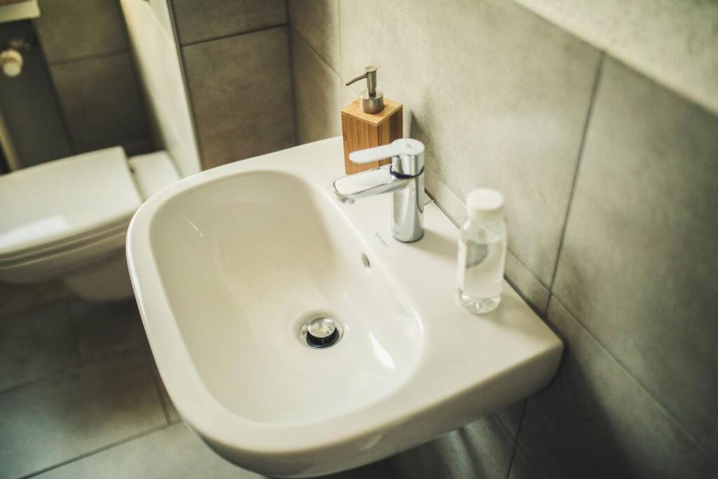 Wunderschoene Neue 3,5 Zimmerwohnung Naehe Kassel Bis 4 Erwachsene 3 Kinder Fuldatal Exteriér fotografie